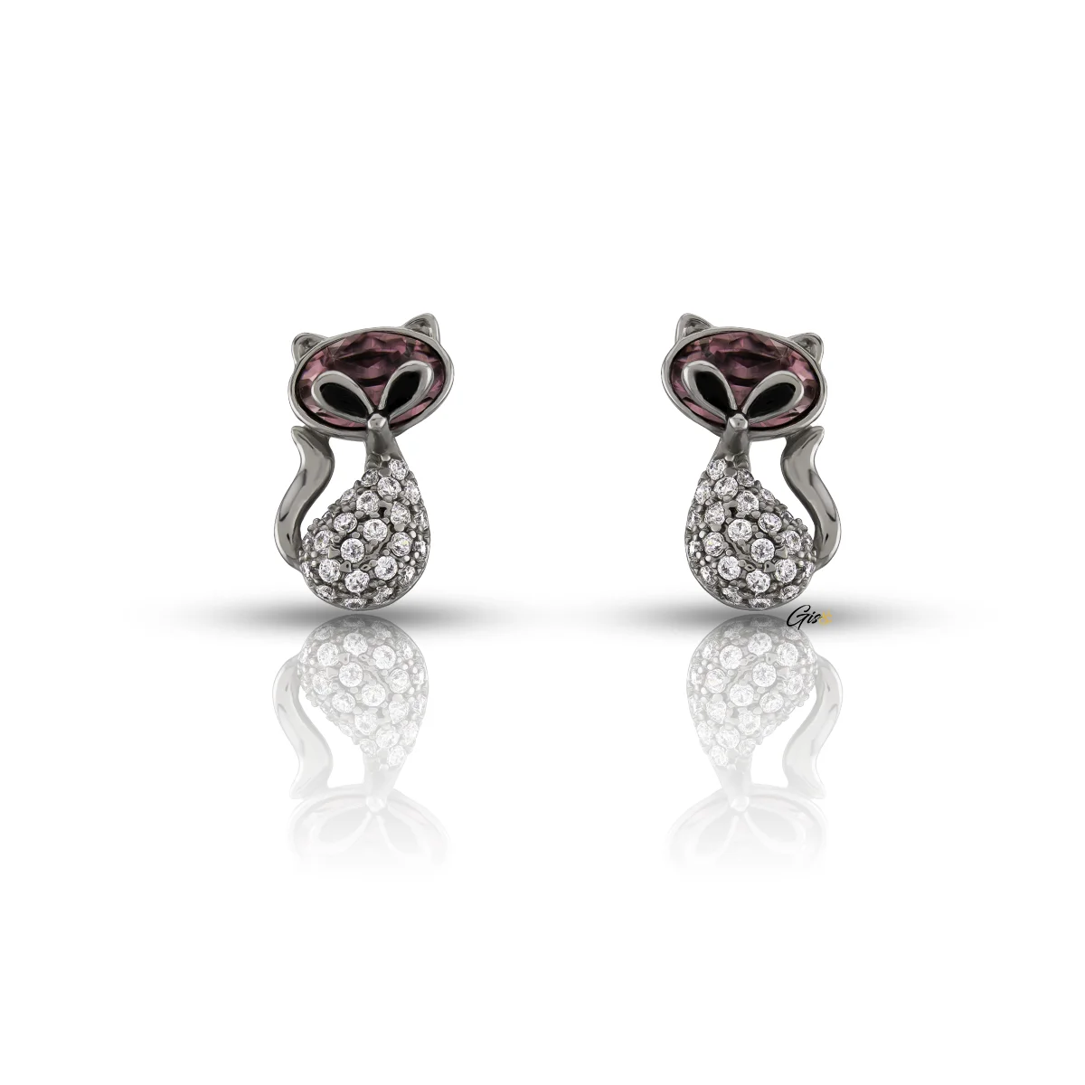 boucles d'oreilles qui ressemblent à un renard imitent l'éclat des diamants roses